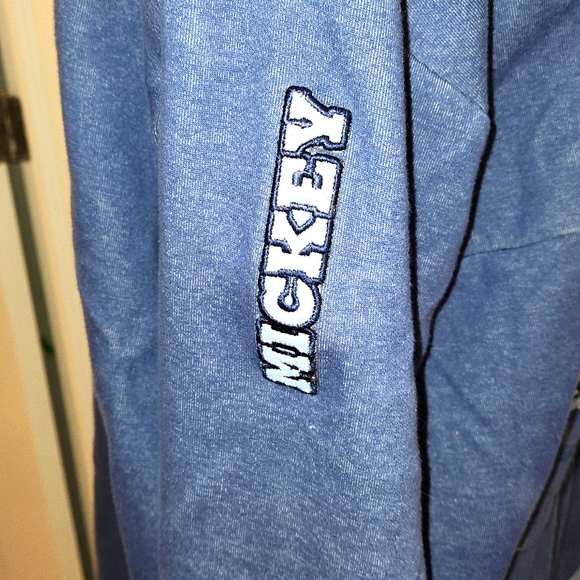 Disney~ Vintage Mickey Mouse Kangaroo Pocket Sweatshirt Size M - Picture 6 of 7